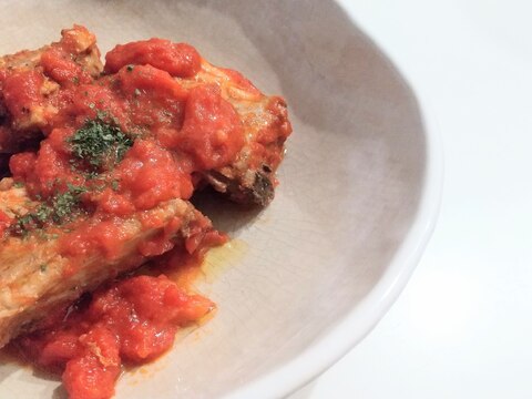 無水鍋で簡単。柔らか豚肉withトマト缶。